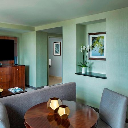 The Westin Book Cadillac Детройт Экстерьер фото