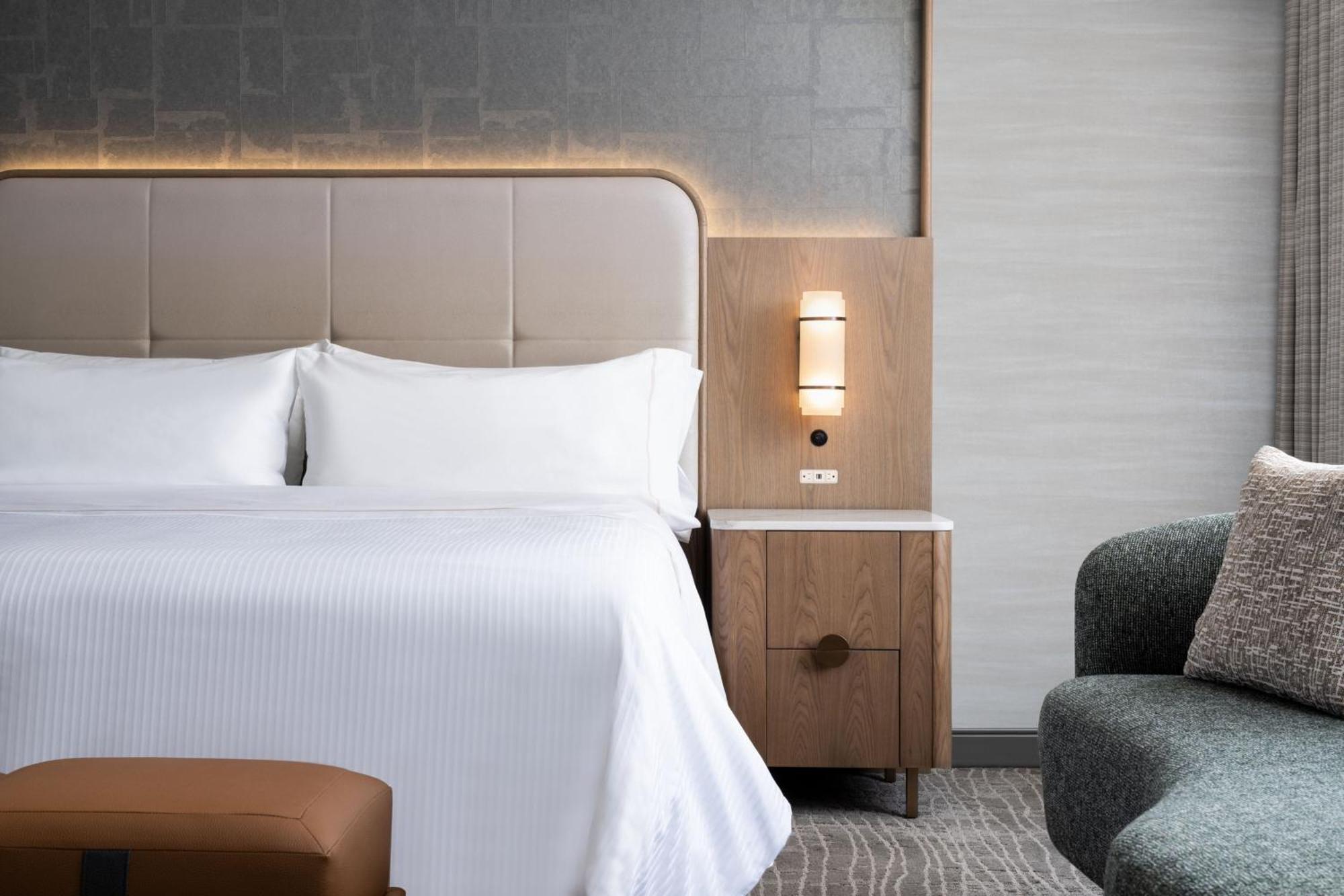 The Westin Book Cadillac Детройт Экстерьер фото
